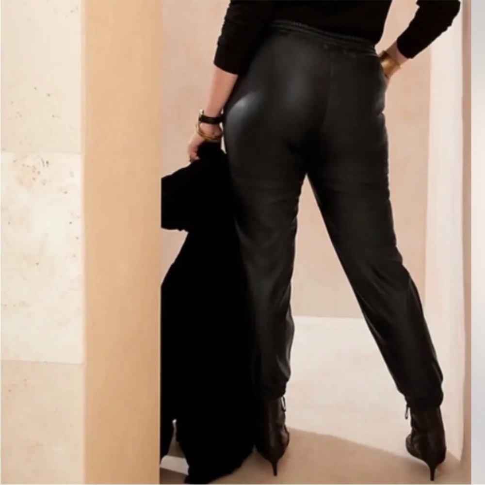 Banana Republic Black Vegan Faux Leather Jogger Pants Sz MP medium petite - Picture 3 of 11
